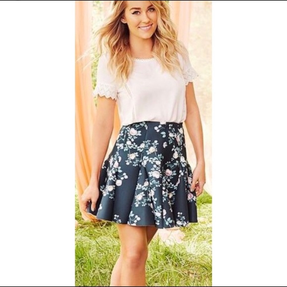 !Flash Sale! LC Lauren Conrad Runway Floral Skirt - Picture 5 of 5